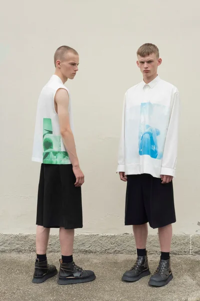 Look 12